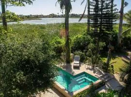 Casa ampla: 450 metros da praia de Geribá com piscina e churrasqueira