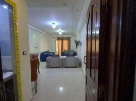 هيوم شليت, hotel v destinaci Um Qeis