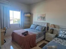 Apart próximo a Unimed, Catedral e HSA de 2 quartos com 2 AR, mini-Academia e garagem no Centro-sul