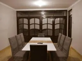 Comfortable 1st floor apartment in front of a park, Central, with Garage