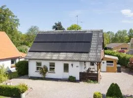 Gorgeous Home In Millinge With Wifi
