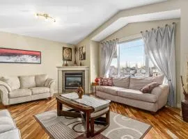 3 bdrm House-Quick Mountain Access, Pool Table, AC