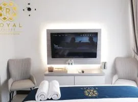 Royal Suites Studio 28QQ - Citra Plaza Nagoya Apartment