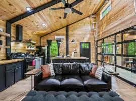 Black Bear Lodge - Fire Pit - Hot Tub