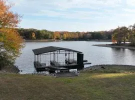 Lakefront - Private Dock - Fishing & Swimming