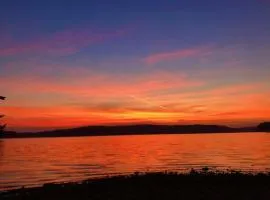 Lakefront - Private Dock - Fishing & Swimming