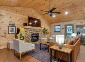 High Johnny's Hideout- Secluded w Private Hot Tub