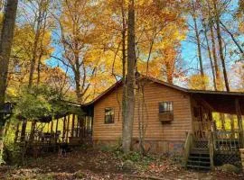 2 Cabins side by side - Sleeps 9 Perfect for 2 fa