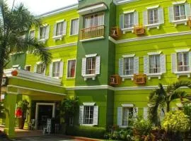 Hotel Camila 2