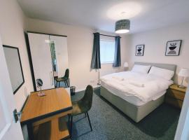 2 bed house, Rogerstone, Newport, hotell i Rogerstone