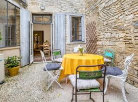 Awesome Home In Verteuil-Sur-Charente, hotel v destinaci Verteuil-sur-Charente