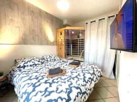 La détente avec jardin, sauna et parking privé au coeur de Stella-Plage, hotel in Stella-Plage