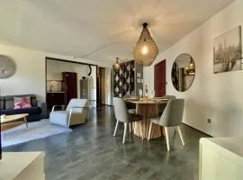 L' Antigone - Air conditioning Wifi and Parking!
