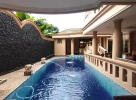 Vila Princess Sentul Privatepool 6 bedroom,5bathroom, Tenis meja, billiard