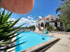 Casa Loro Loco B&B