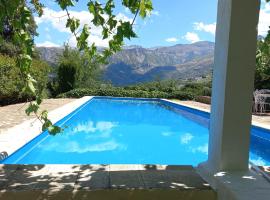 Casa Rural El Ayozar, chalet de montaña en Albanchez de Magina