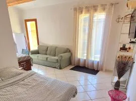 Maison indépendante avec Jardin, Studio de 26m2 tout équipé avec Climatisation réversible