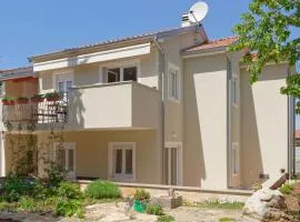 Apartment Sara by Rent Istria