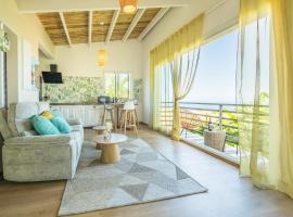 TI kaze Mathilde, hotel s parkirali&scaron;tem u gradu 'La Possession'