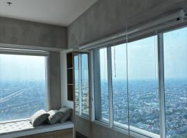 A high rise stay in Bekasi!, hotel v destinaci Pulosirih