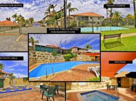 Near The Sea Spa Villa Resort Facilities!, Hotel in Mandurah