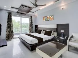 Hotel O Royal Inn