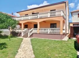 Holiday home Dona