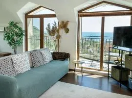 Panoramic Sea-View I 2-Bedroom Flat with Terrace by Flat manаger