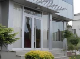 Lounge Hotel, hotel v destinaci Tuzla