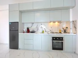Blue Slide House - 1BR, Waterpark, Shoreline