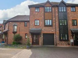 63 Severn Street