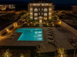 Exclusive Chateau Dabo Luxury Pool Apartments, Novalja
