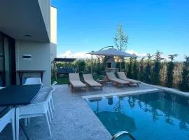 Pearl Pool Luxury Villa
