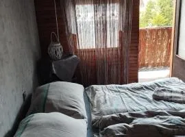 Pokoj s balkónem v rodinném domě