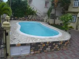 Rs villa 3 share apartment with private room 100mts to the beach and bus stop