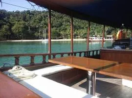 Passeio de barco na Escuna Ibiza