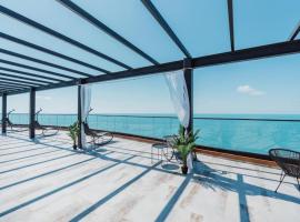Navi Studio with Sea View, hotel v destinaci Gonio