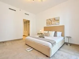 Yas Canal 3 Luxury Apartment Close to F1 and Ferrari World