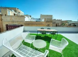 Magestic palazzo, jacuzzi on roof terrace GOVAL-3