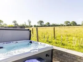 Bramble Lodge, 12 Roadford Lake Lodges