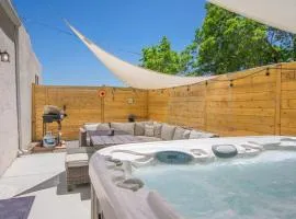 Cowboy Den-Private Hot Tub-Game Room-Pet Friendly-No Pet Fees!