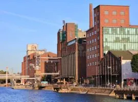 City Apartment Duisburg 1#Netflix &Wlan &Kingsize Bett &Kaffee Maschine & Central & 500m Innenhafen & 2 min U Bahn