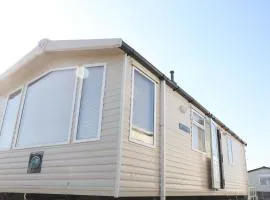 Cozy caravan in quiet area near beach - Caravan Moat