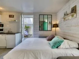 332 Le Petit Pavé Studio avec cour en plein centre