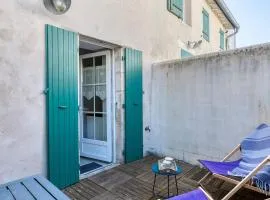 332 Le Petit Pavé Studio avec cour en plein centre