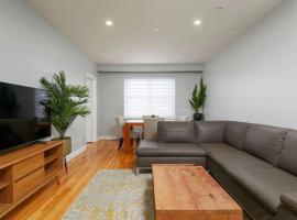 Awesome 2BR in Montreal, hotel en Montreal