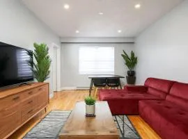 Sunny 2BR unit in Montreal