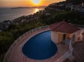 Superb Studio with incredible view and pool