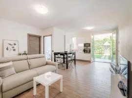 Lario10 by Quokka 360 - Garden and Lake View