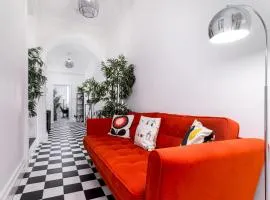 No 8 Metropole Towers, Stunning Sea Views!